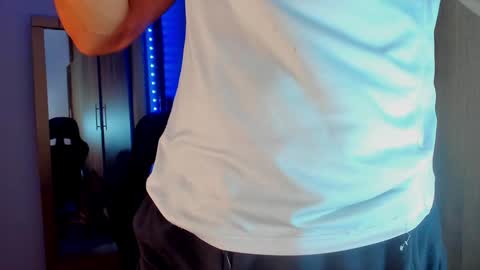 Snapshot of bryan_boy_ chatting on January 31, 2:37 am bryan online show from January 31, 2:37 am