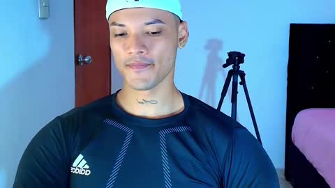 Snapshot of bryan_boy_ chatting on October 25, 10:15 pm bryan online show from October 25, 10:15 pm