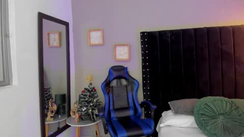 Bryan online show from December 5, 11:30 am