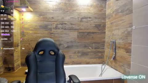 Snapshot of bryce_evans chatting on March 12, 11:12 pm B R Y C E  online show from March 12, 11:12 pm