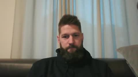 bubblebee1982 online show from January 9, 8:03 am