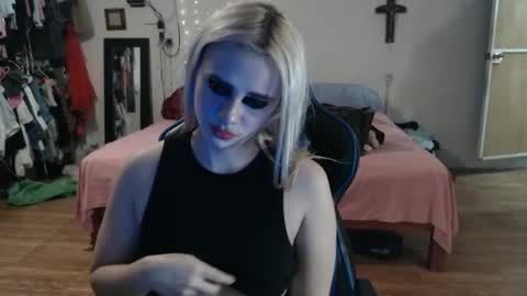 Isabella but call me isa  online show from November 25, 4:45 am