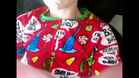 Snapshot of bubblebutt417 chatting on January 10, 2:57 am Max candi online show from January 10, 2:57 am