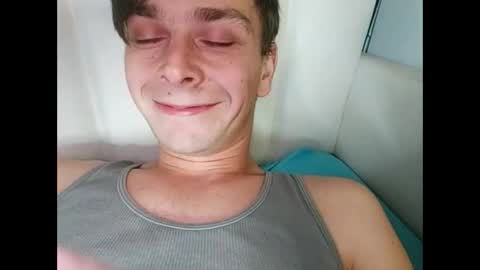 Snapshot of bubblebutt417 chatting on November 13, 1:15 am Max candi online show from November 13, 1:15 am