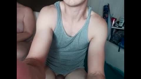 Snapshot of bubblebutt417 chatting on December 16, 2:27 am Max candi online show from December 16, 2:27 am