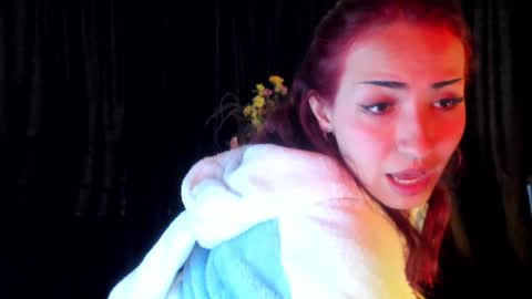 Snapshot of bubblewhite_ chatting on January 22, 5:59 pm BubbleJereth online show from January 22, 5:59 pm