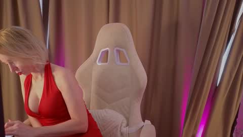 Snapshot of bubbling_crush chatting on February 7, 5:52 am bubbling_crush online show from February 7, 5:52 am