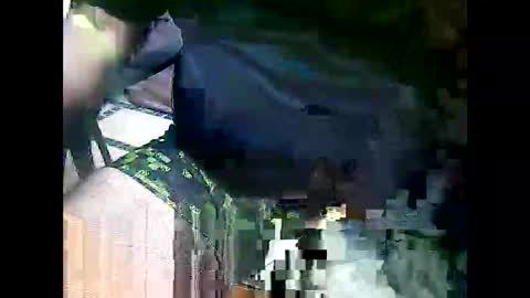 Snapshot of bublachut chatting on February 15, 3:25 am suzie2rogers online show from February 15, 3:25 am