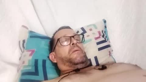 Snapshot of buchs32 chatting on October 27, 3:32 am buchs32 online show from October 27, 3:32 am