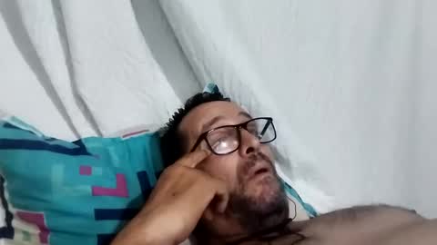 Snapshot of buchs32 chatting on November 4, 12:43 am buchs32 online show from November 4, 12:43 am