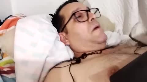 Snapshot of buchs32 chatting on December 1, 6:07 am buchs32 online show from December 1, 6:07 am