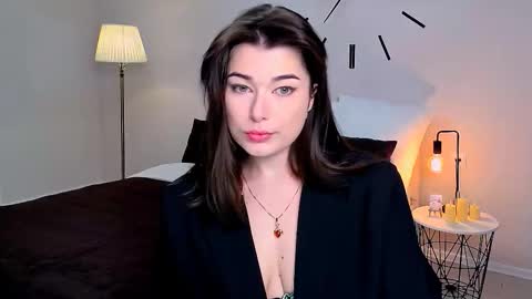 Ari online show from February 11, 1:27 pm