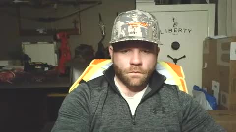 Snapshot of buckwild69204 chatting on December 19, 11:56 pm buckwild69204 online show from December 19, 11:56 pm