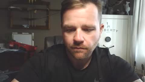 Snapshot of buckwild69204 chatting on June 7, 6:33 pm buckwild69204 online show from June 7, 6:33 pm