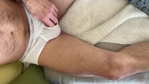 Snapshot of bucky5819 chatting on November 23, 7:35 pm bucky58 online show from November 23, 7:35 pm