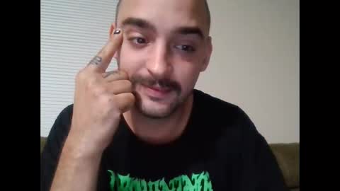 Snapshot of bud42o chatting on October 20, 4:46 am Bud42o online show from October 20, 4:46 am