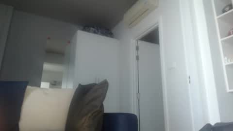 Snapshot of buddiup2 chatting on January 1, 4:29 am buddiup2 online show from January 1, 4:29 am