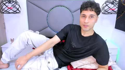 Buddy Whitte online show from April 15, 3:30 pm