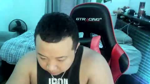 buffsexyman24 online show from March 8, 4:45 am