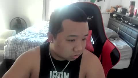 buffsexyman24 online show from March 11, 9:48 pm