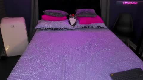 Bunny and The Rock online show from October 16, 11:17 pm