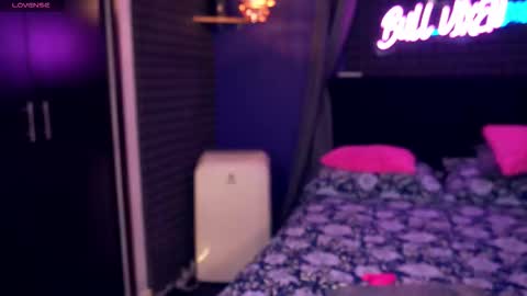 Bunny and The Rock online show from November 19, 11:16 pm