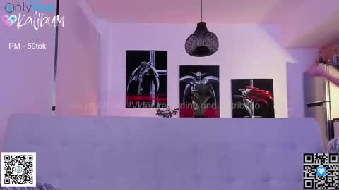 Snapshot of bumbum_kalibum chatting on February 13, 11:23 pm Ivan online show from February 13, 11:23 pm