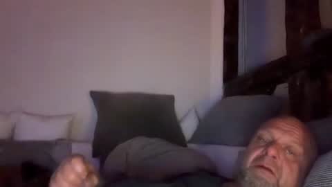 Snapshot of bungo78 chatting on September 28, 6:57 pm bungo78 online show from September 28, 6:57 pm