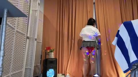 Snapshot of bunny_delight chatting on November 2, 2:58 am Gretel online show from November 2, 2:58 am