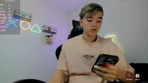 Snapshot of bunny_maxxi chatting on December 7, 12:24 pm bunny online show from December 7, 12:24 pm