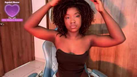 Snapshot of bunny_secrets chatting on November 13, 1:32 pm Isa online show from November 13, 1:32 pm