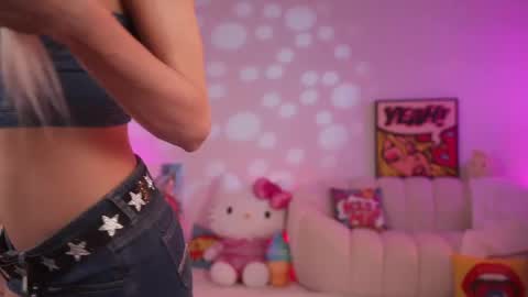 Stella online show from April 15, 11:49 pm