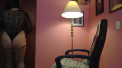 Snapshot of bunnyemilyr0s33 chatting on November 25, 2:28 pm bunnyEmilyR0s33 online show from November 25, 2:28 pm