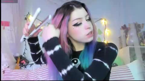 Snapshot of bunnyislewd chatting on December 17, 5:35 am bunnyislewd online show from December 17, 5:35 am