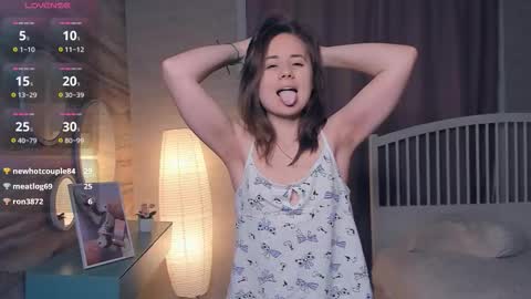 Lizy online show from November 26, 8:04 am