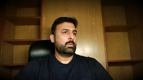 Hairy Arabian online show from November 17, 4:29 am