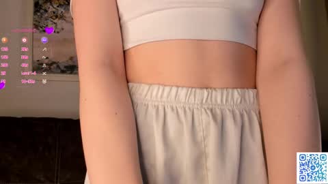 Snapshot of burnletitallburn chatting on February 25, 1:41 am Jessica online show from February 25, 1:41 am