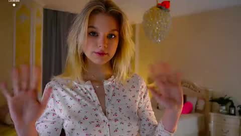 Snapshot of burnletitallburn chatting on September 14, 1:32 pm Jessica online show from September 14, 1:32 pm