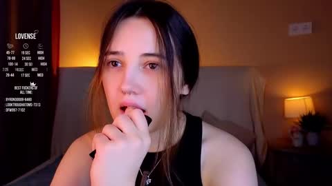 Snapshot of burnletitallburn chatting on September 29, 3:11 am Jessica online show from September 29, 3:11 am