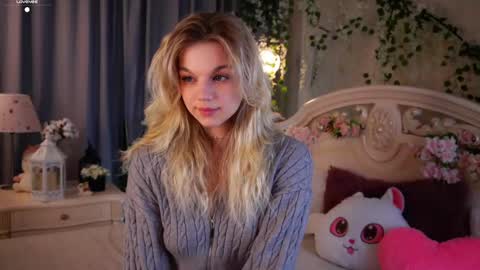 Snapshot of burnletitallburn chatting on November 10, 2:16 pm Jessica online show from November 10, 2:16 pm