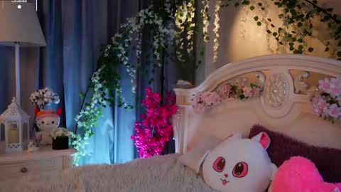 Snapshot of burnletitallburn chatting on November 22, 3:33 pm Jessica online show from November 22, 3:33 pm