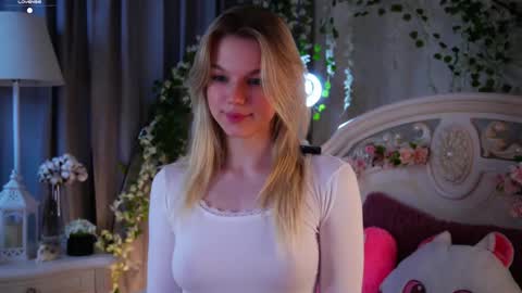 Snapshot of burnletitallburn chatting on November 23, 2:06 pm Jessica online show from November 23, 2:06 pm