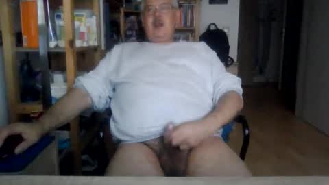 Snapshot of busibaer666 chatting on November 8, 7:30 am busi online show from November 8, 7:30 am