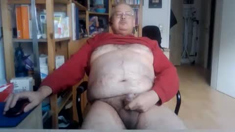 Snapshot of busibaer666 chatting on November 12, 1:44 pm busi online show from November 12, 1:44 pm