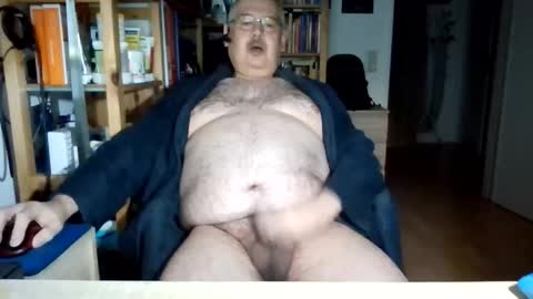 busi online show from February 22, 4:57 am