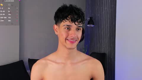 Snapshot of busterspinter chatting on December 1, 7:14 pm Buster independent model online show from December 1, 7:14 pm