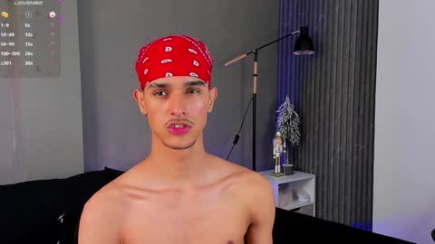 Snapshot of busterspinter chatting on December 17, 6:09 pm Buster independent model online show from December 17, 6:09 pm