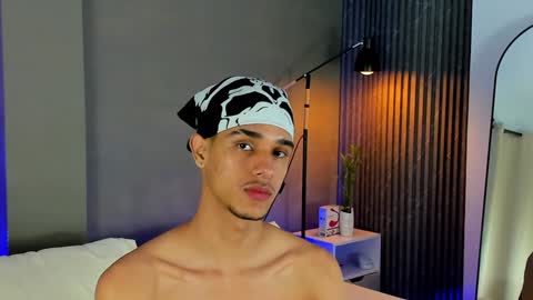 Snapshot of busterspinter chatting on January 10, 8:40 am Buster independent model online show from January 10, 8:40 am