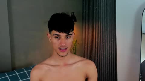 Snapshot of busterspinter chatting on January 20, 7:58 am Buster independent model online show from January 20, 7:58 am