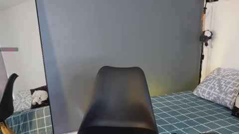 Snapshot of busterspinter chatting on October 5, 7:23 pm Buster independent model online show from October 5, 7:23 pm